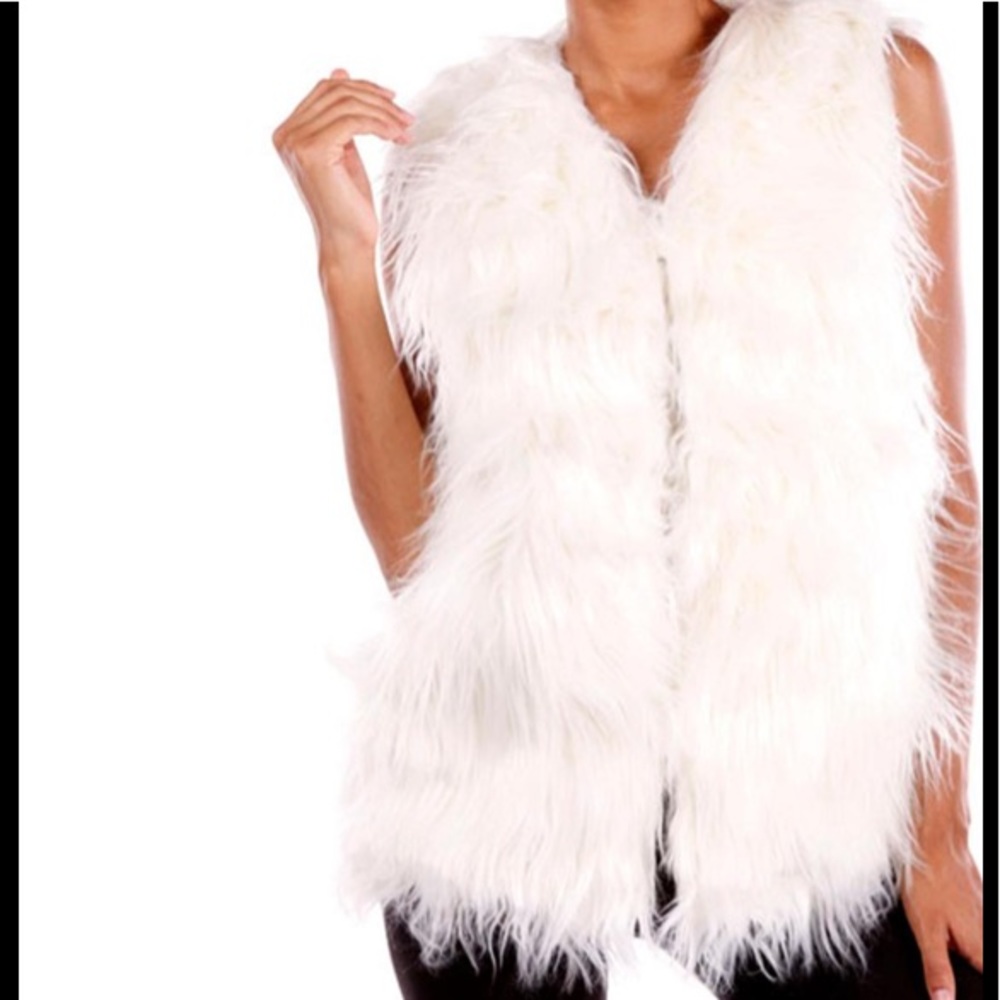 Ambiance White Faux Fur Women’s Super Soft Vest